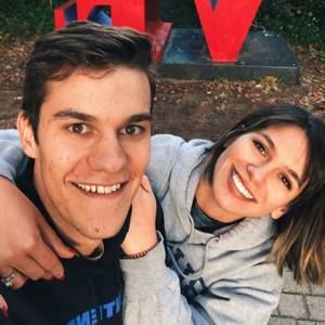 Meet your Posher, Elise